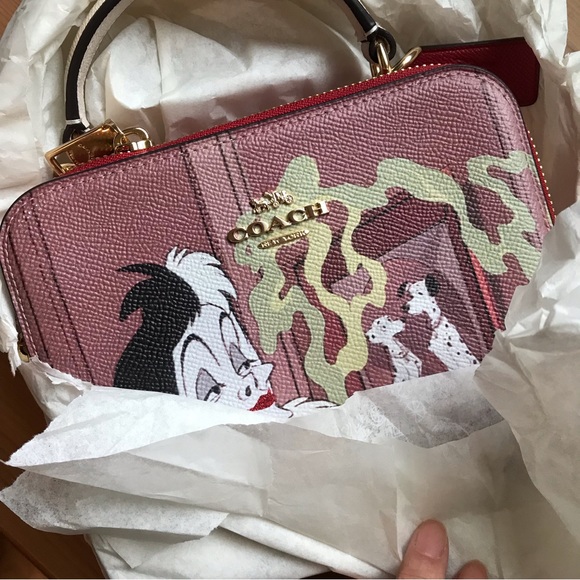 🎃 Disney X Coach Box Crossbody With Cruella Motif - Picture 8 of 12